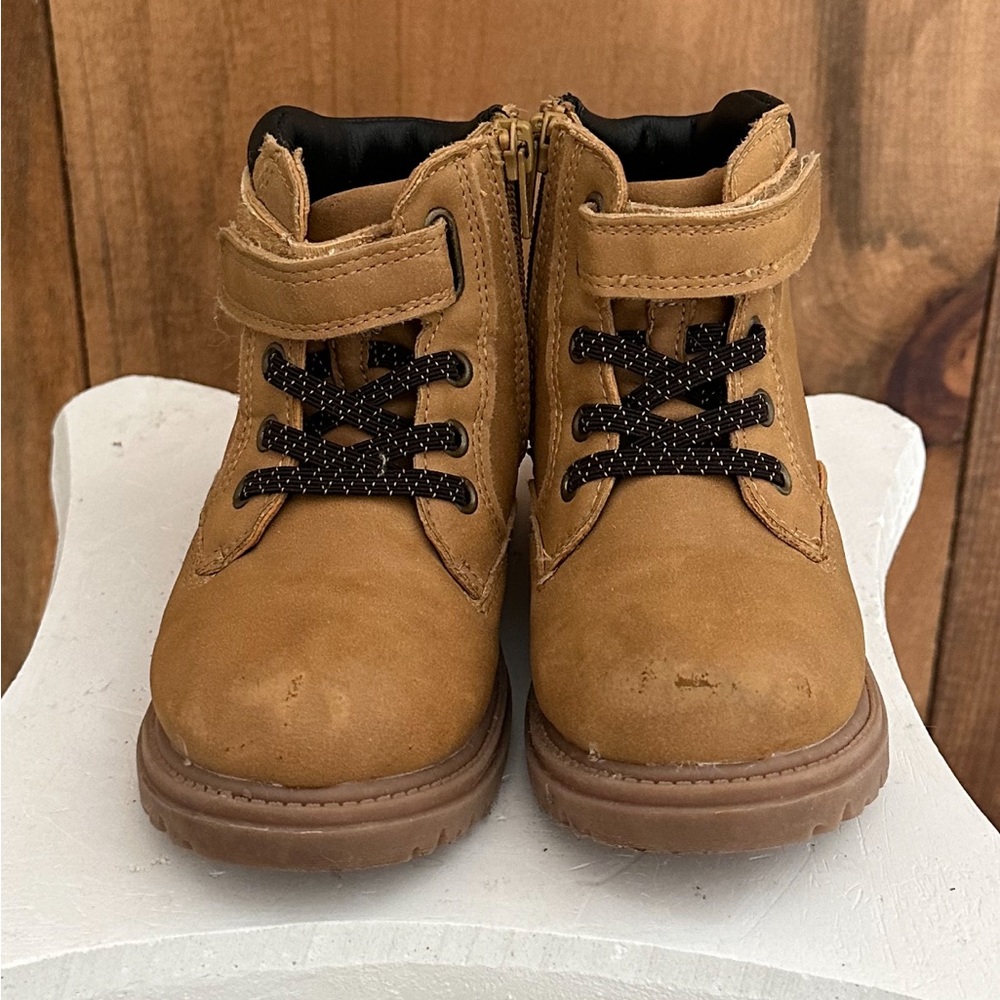 Kids workboots with permanent no tie black Laces, just velcro and zip size 10